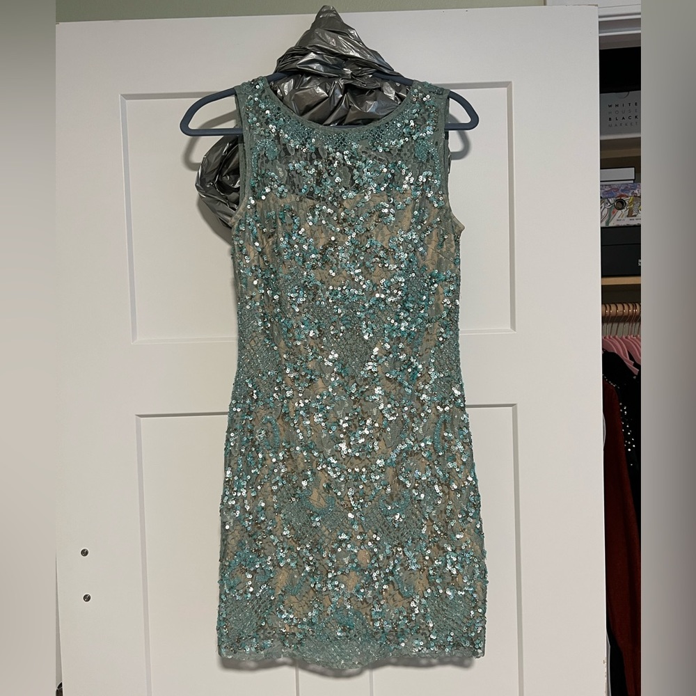 beautiful Aidan Maddox beaded teal dress